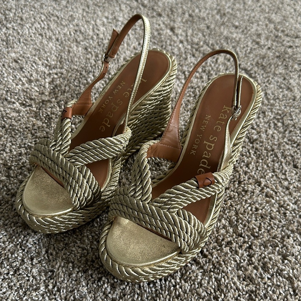 Kate spade gold wedges size 7.5